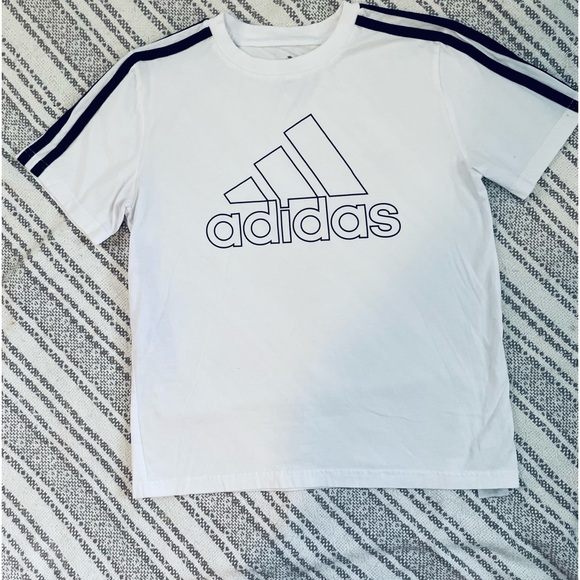 NWOT Boys adidas White t shirt size 8